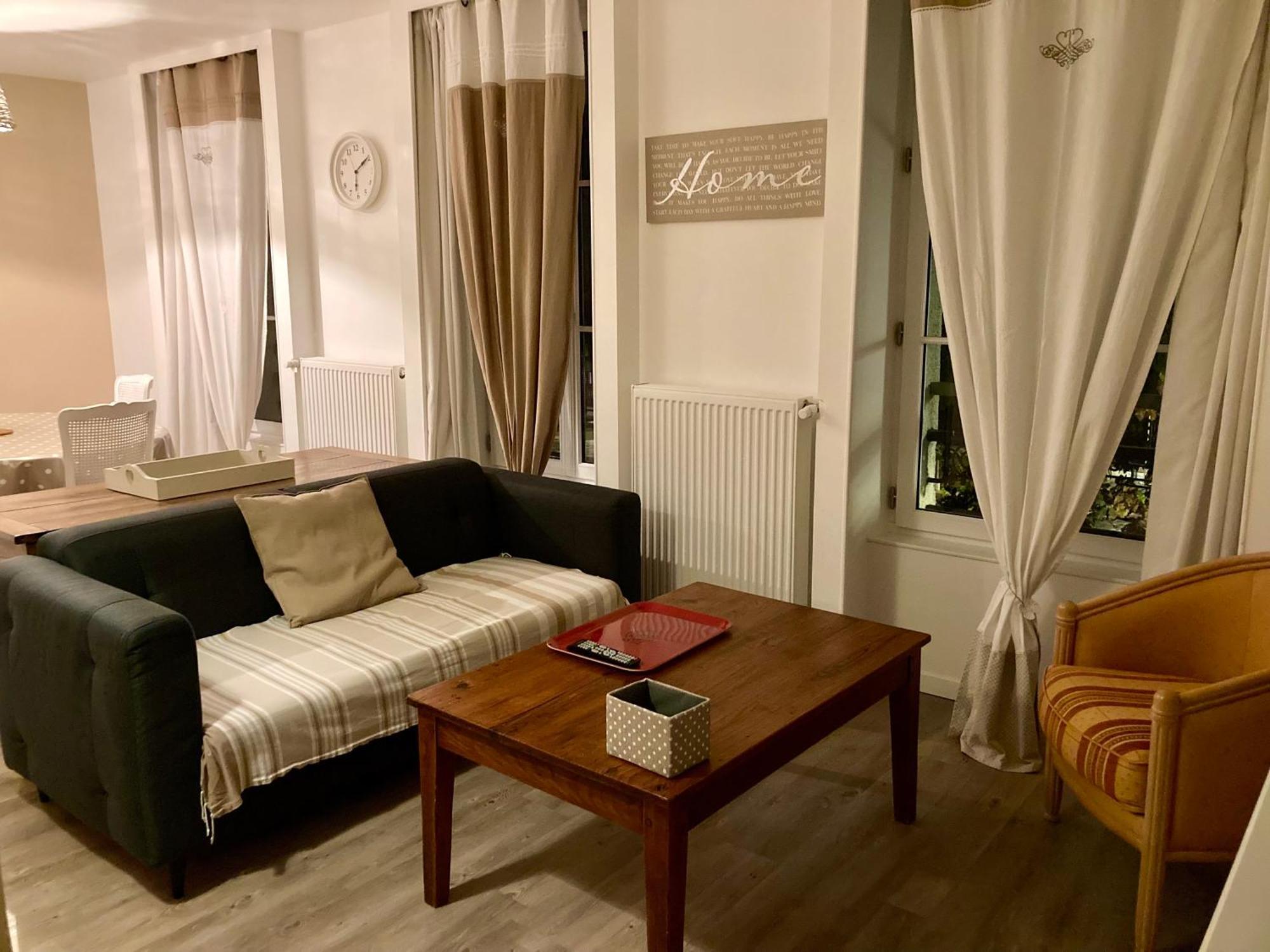 La Maison Virginie Appartements Climatises De 1 A 5 Pers Cosy Hyper Centre Cour Parking Linge Fibre Proximite Port Lac Canal Piscine Montargis Exteriér fotografie